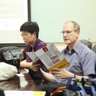 Tiến sĩ Kinh doanh thương mại