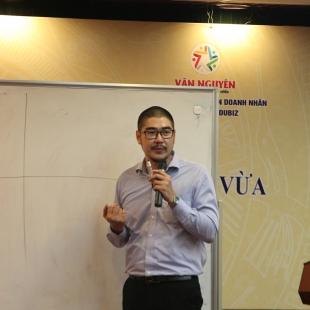  Kỹ năng giao tiếp và thuyết trình hiệu quả 