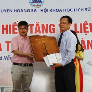  Tiến sĩ Lịch sử sử học và sử liệu học