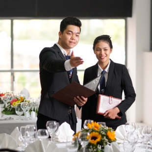 Cử nhân thực hành Quản trị bán hàng