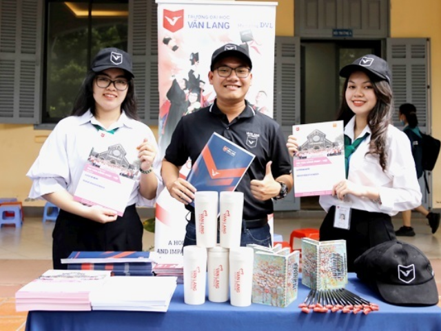 Cử nhân Logistics và quản lý chuỗi cung ứng