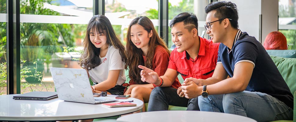 Cử nhân Công nghệ thông tin