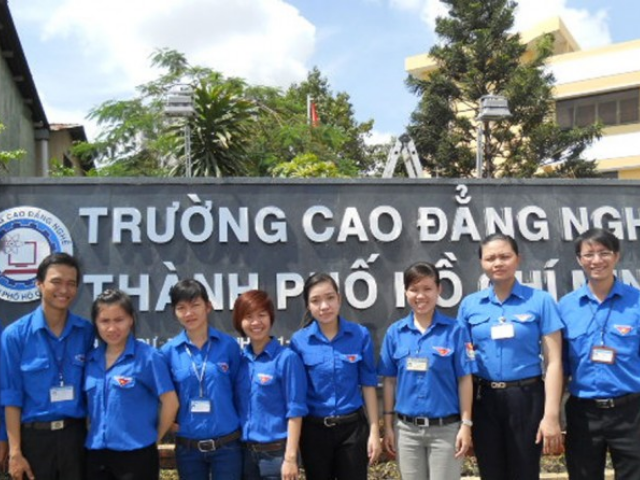 Trung cấp Công nghệ ô tô