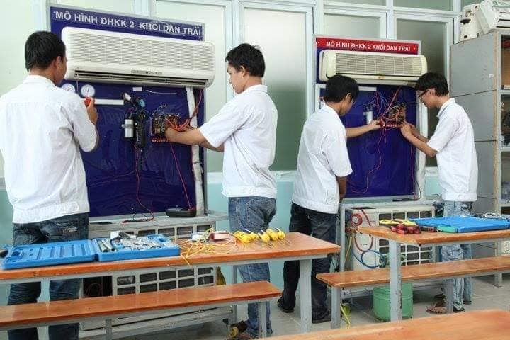 Kỹ sư thực hành Điện công nghiệp 