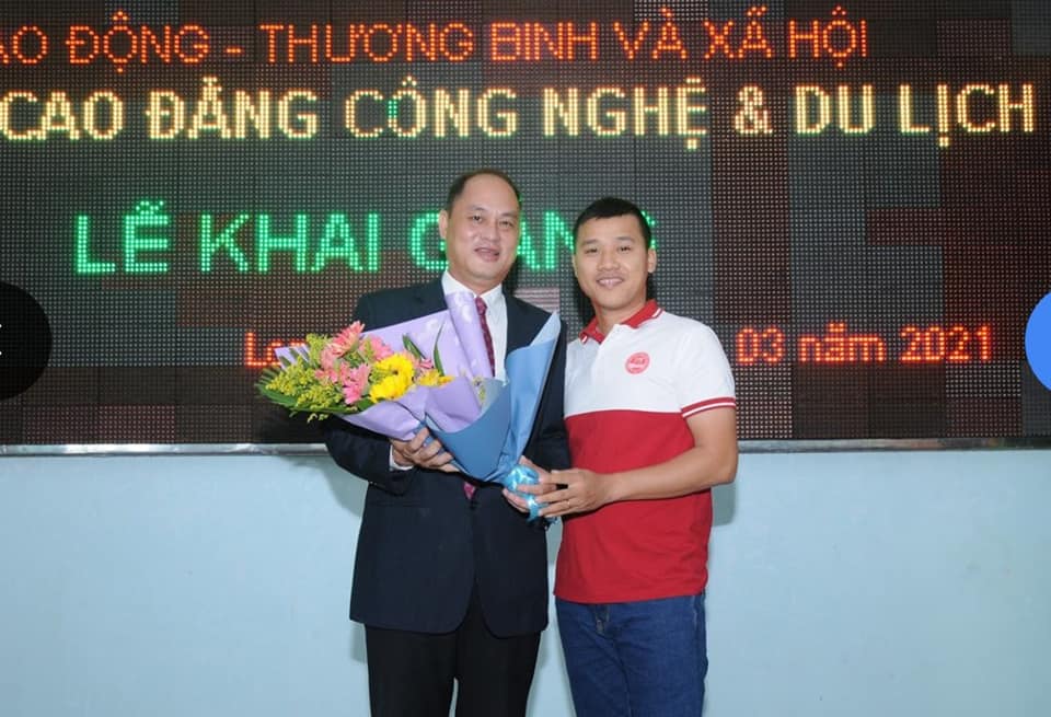 Cử nhân thực hành Hướng dẫn du lịch