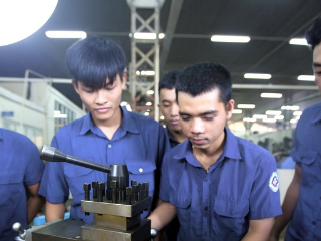 Trung cấp Công nghệ ô tô