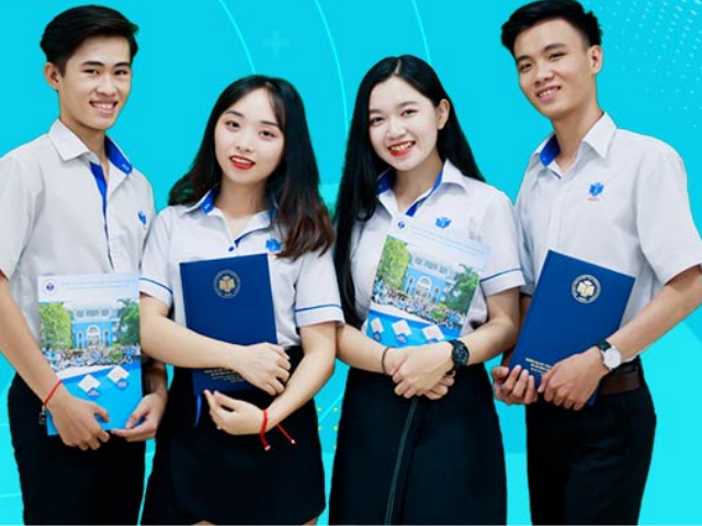 Cử nhân Công nghệ Sinh học