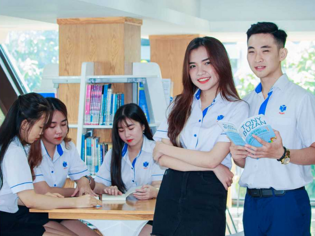 Cử nhân Công nghệ Sinh học