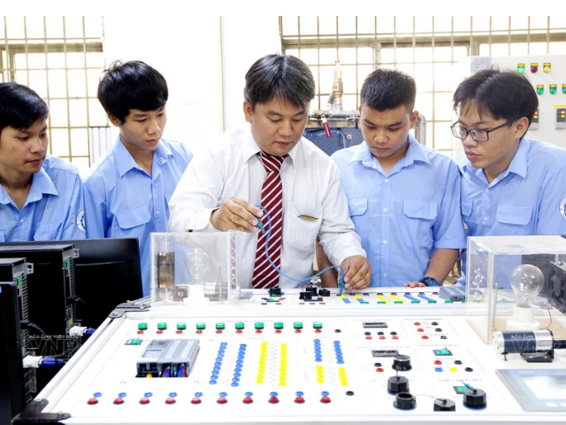Kỹ sư thực hành Kỹ thuật máy lạnh và điều hòa không khí