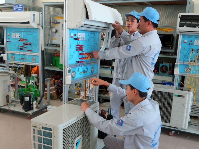 Trung cấp Kỹ thuật máy lạnh và điều hòa không khí