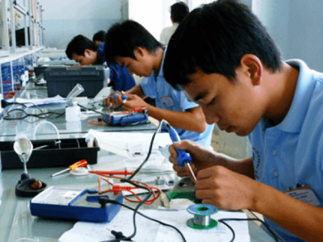 Trung cấp Sửa chữa, lắp ráp máy tính