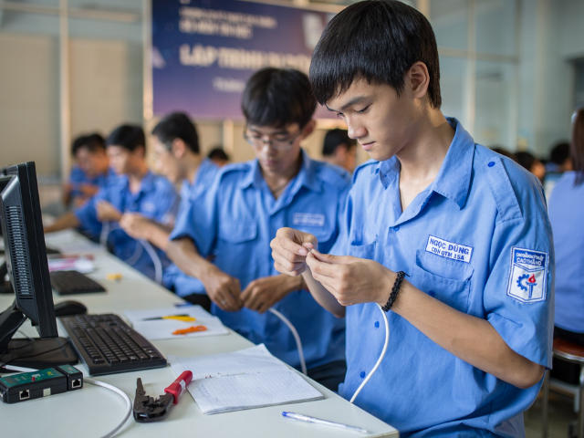 Kỹ sư thực hành Quản trị mạng máy tính