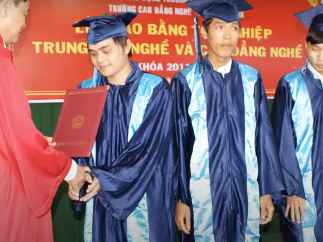 Trung cấp Quản trị mạng máy tính