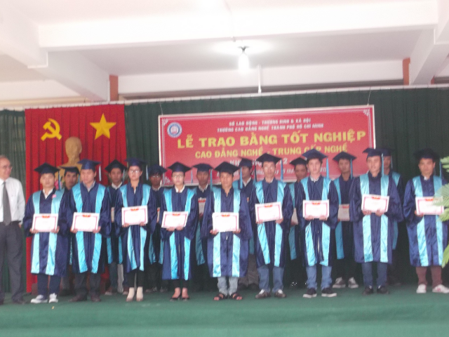 Trung cấp Quản trị mạng máy tính
