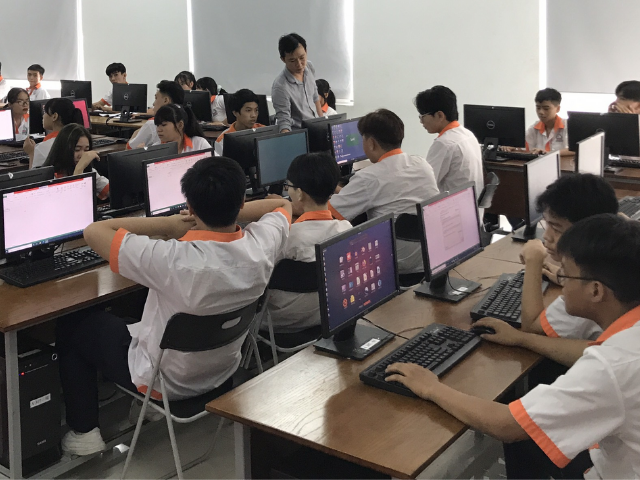 Kỹ sư thực hành Công nghệ thông tin