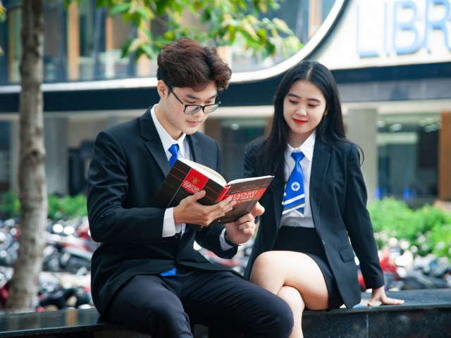 Cử nhân Quản lý tài nguyên và môi trường