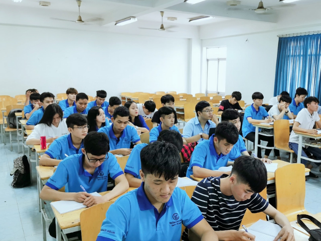 Kỹ sư thực hành Thiết kế đồ họa