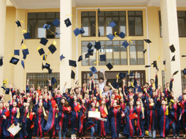 Cử nhân Luật kinh tế