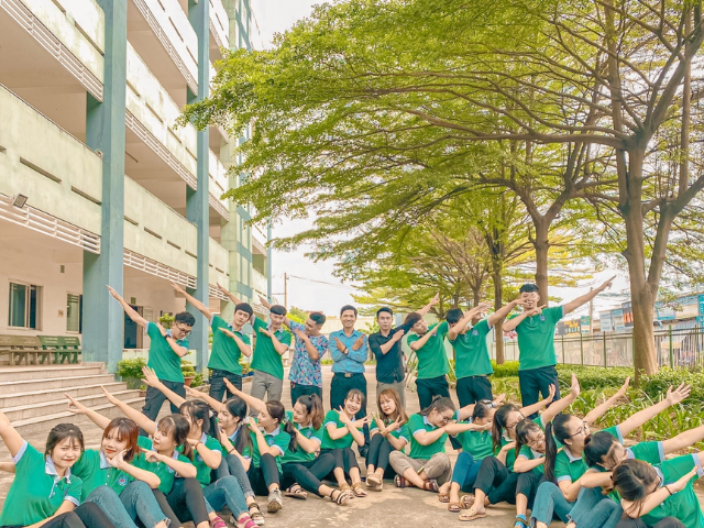 Trung cấp Quản lí doanh nghiệp