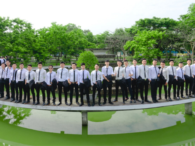 Cử nhân Kỹ thuật Điện tử - Viễn thông (chương trình CLC)