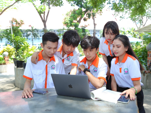 Kỹ thuật viên Cơ điện tử