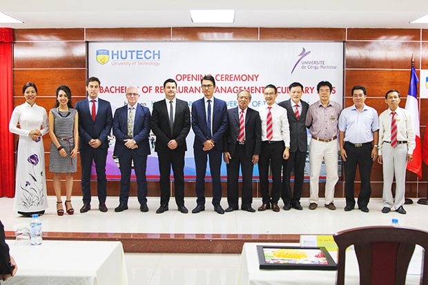 Cử nhân Quản trị nhà hàng và dịch vụ ăn uống 