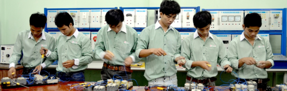 Kỹ sư Điện tử công nghiệp