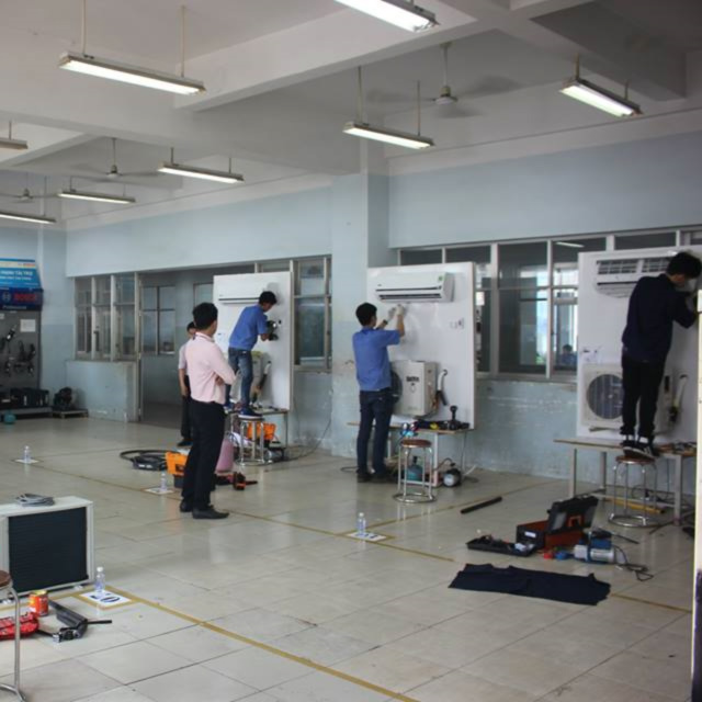 Kỹ sư Kỹ thuật máy lạnh và Điều hòa không khí