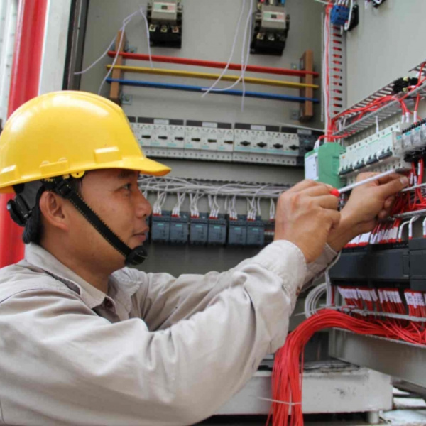 Trung cấp Điện công nghiệp và dân dụng