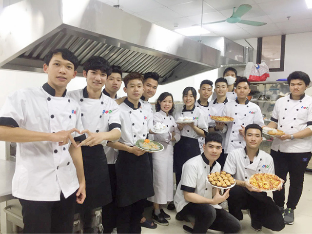 Cử nhân thực hành Kỹ thuật chế biến món ăn