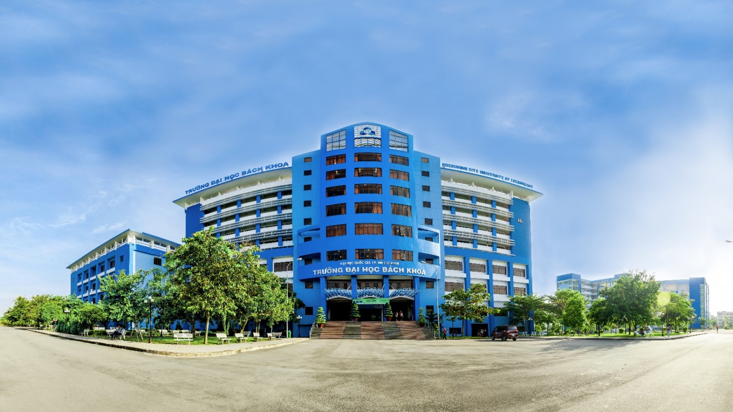 Nhiều trường đại học ở TP.HCM tăng học phí gấp đôi