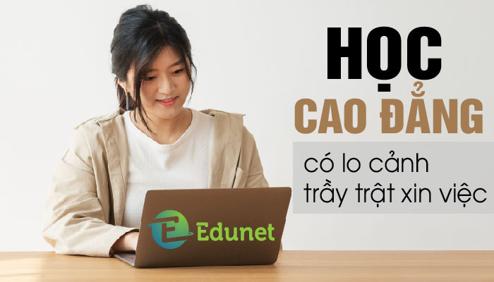 Học cao đẳng có lo cảnh trầy trật đi xin việc?