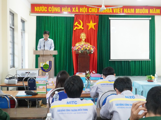Kỹ sư thực hành Thiết kế đồ họa
