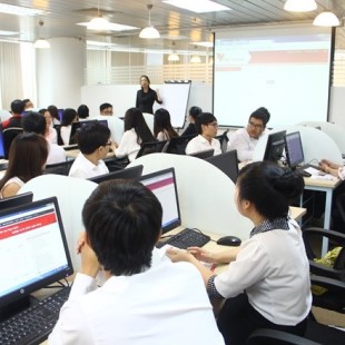 Cử nhân Công nghệ thông tin