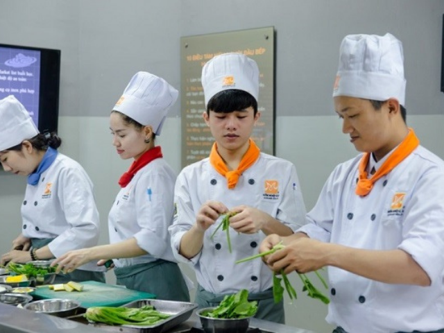 Cử nhân thực hành Kỹ thuật chế biến món ăn