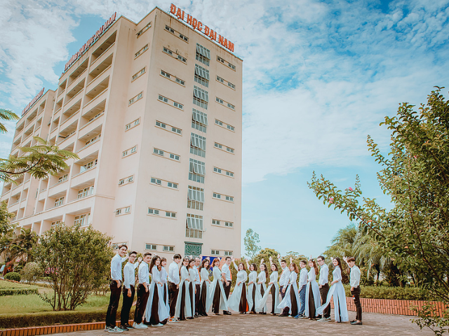 Cử nhân Dược học