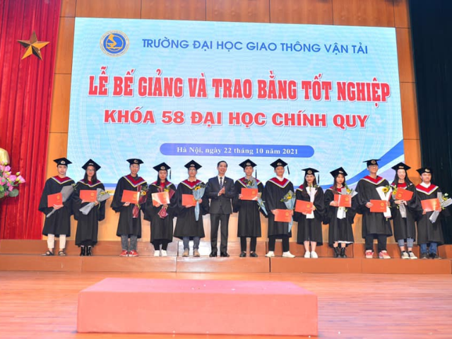 Cử nhân Kế toán
