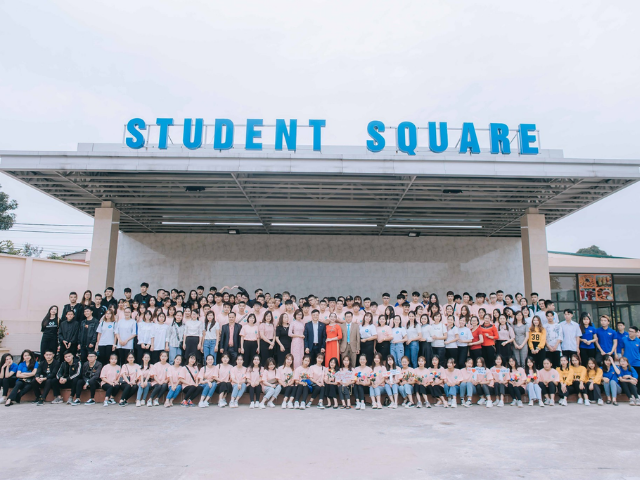 Cử nhân Quản lý công