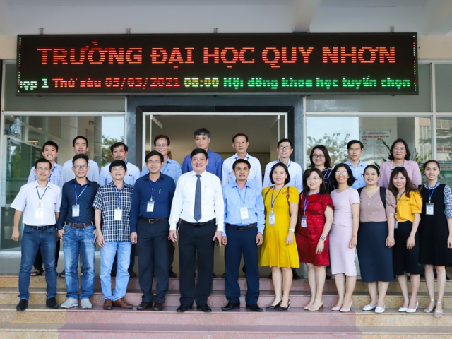 Thạc sĩ Ngôn ngữ Anh