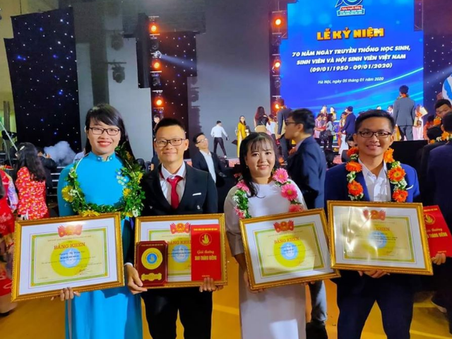 Cử nhân Điện tử - Tin học công nghiệp 