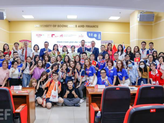 Cử nhân Kinh doanh Quốc tế