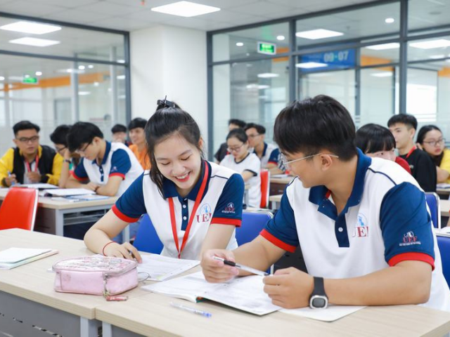 Cử nhân Kinh doanh Quốc tế