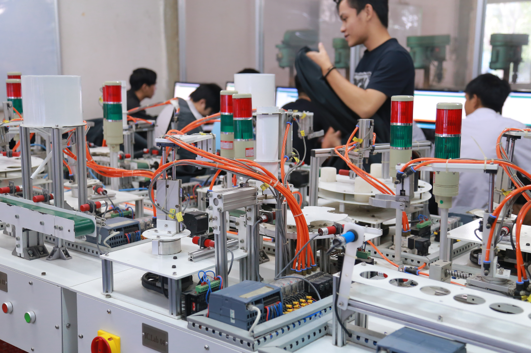 Nhiều trường đại học ở TP.HCM tăng học phí gấp đôi