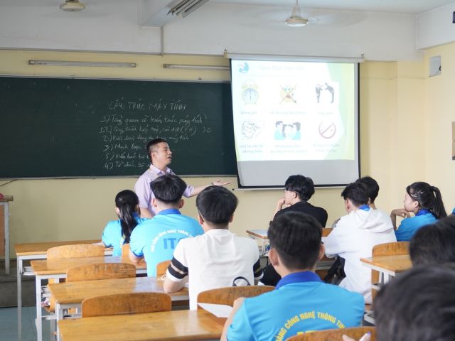 Cử nhân thực hành Kinh doanh Xuất nhập khẩu