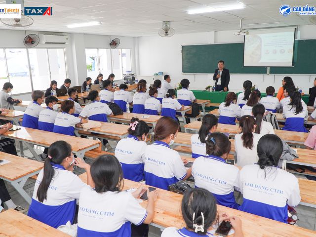 Cử nhân thực hành Công nghệ thông tin