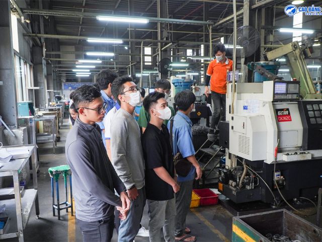 Cử nhân thực hành Công nghệ Kỹ thuật điện - Điện tử