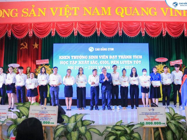 Cử nhân thực hành Quản trị kinh doanh