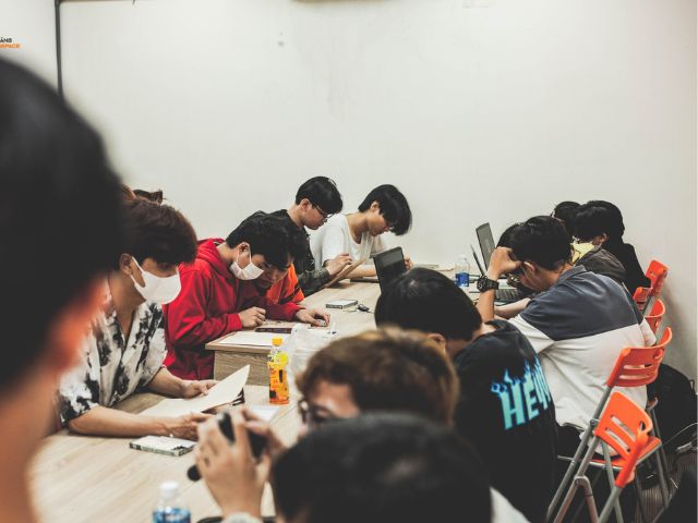 Cử nhân thực hành Thương mại điện tử