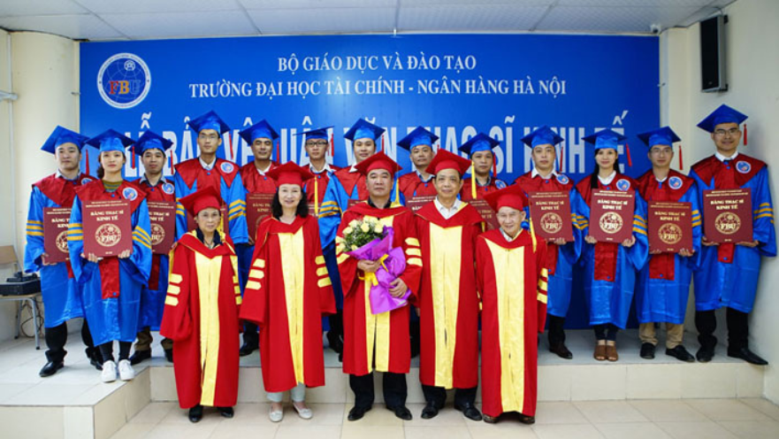 Cử nhân Luật kinh tế