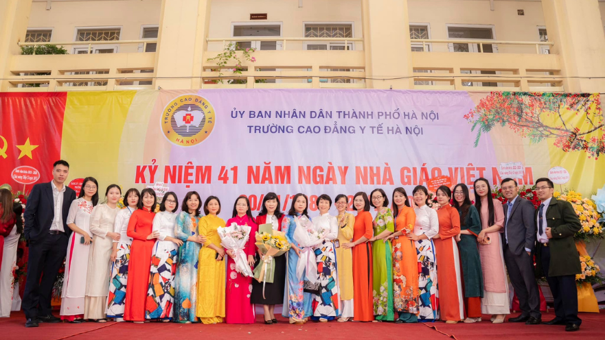 Cử nhân thực hành Chăm sóc sắc đẹp 